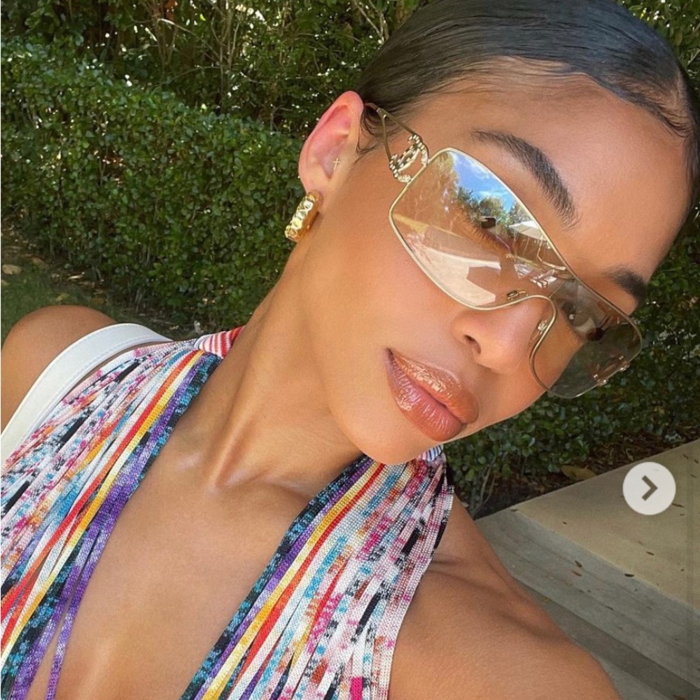 🌸SOLD🌸CHANEL AUTHENTIC Gold CC crystal sunglasses - Picture 2 of 16